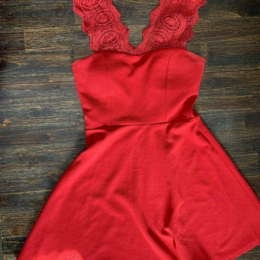 Lace and stretch detailed gorgeous dress